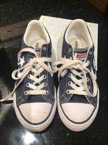 Boys converse