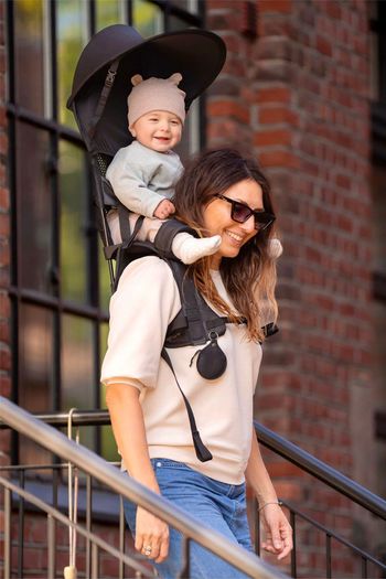 MiniMeis Shoulder Carrier comes with sunshade & backpack
