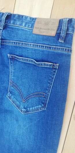 Diesel men's light wash blue regular jeans W34 L32