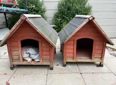 Two dog kennels