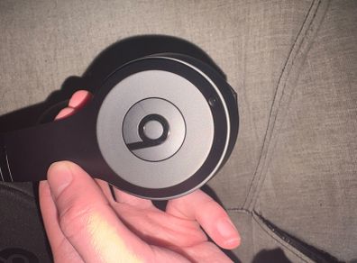 headphones Beats Solo 3 headphones