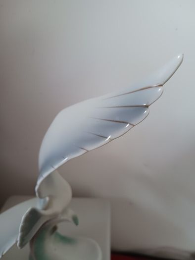 Hollohaza porcelain bird / 1979- 1985 Date Mark,