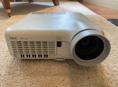 NEC HT1100 Home Cinema projector