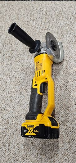 Dewalt 18v angle grinder.
