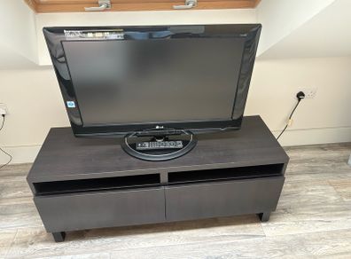 Lg  32" Lcd Tv