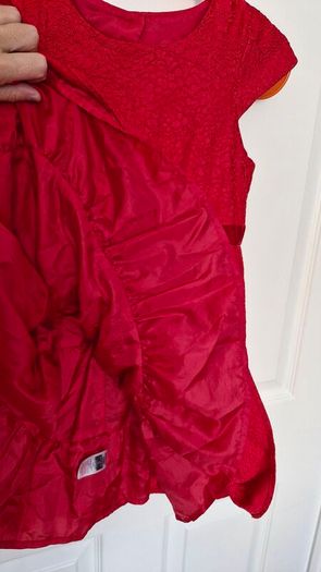 Bundle of 7 dresses, age 5-6.