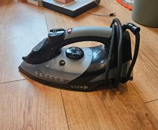 Steam iron
