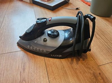 Steam iron