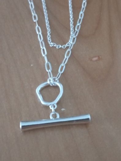 Nice necklace brand new .