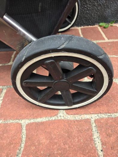 Baby buggy with basket