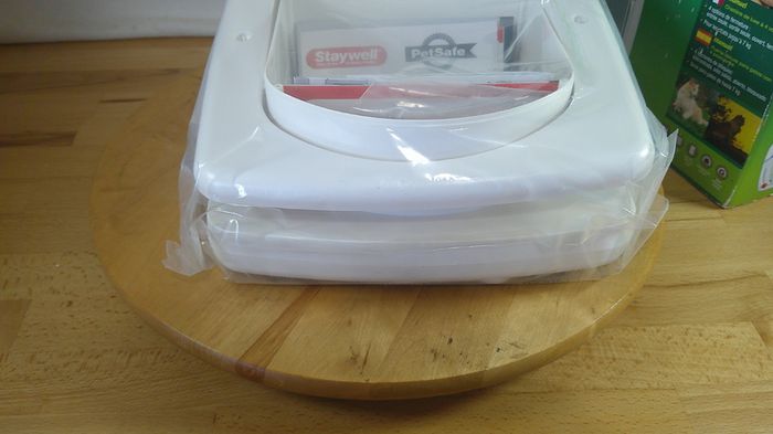 PetSafe Staywell Deluxe 4-Way Locking Cat Flap White Manual 300 Series New Boxed