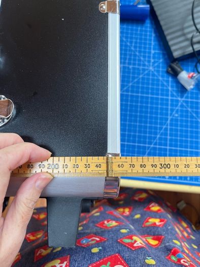 Cantilever sewing box case on wheels