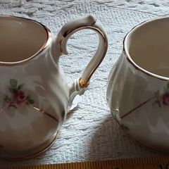 sadlers sugar bowl and cream jug