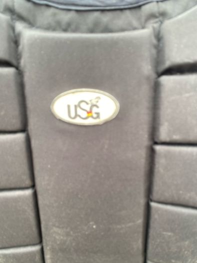 Horse riding body and shoulder protector