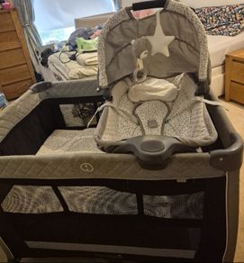 baby cot