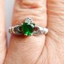 Vintage 925 Sterling Silver Claddagh Ring with Green Heart Stone size Q - 2,5g Image 6