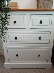 chest of drawres