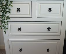 chest of drawres