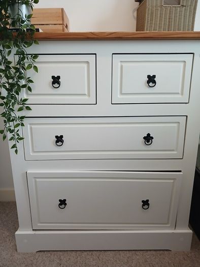 chest of drawres