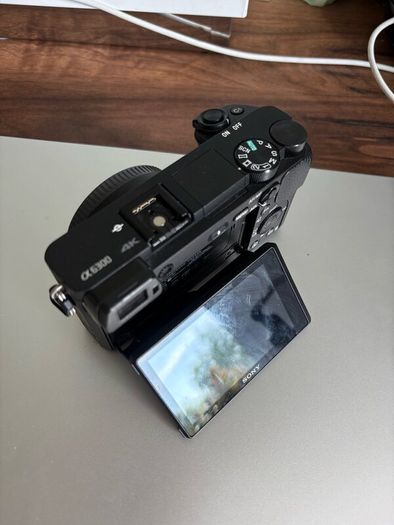 sony a6300 with smallrig case