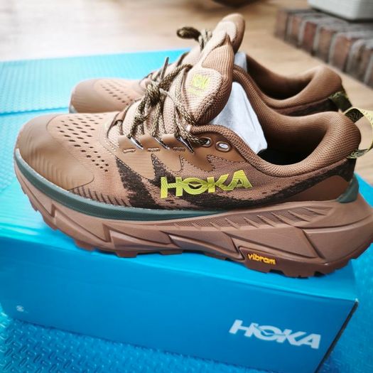 hoka shoes  beautiful colour and comfortable