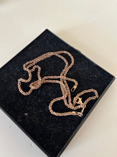 Rose plated chain