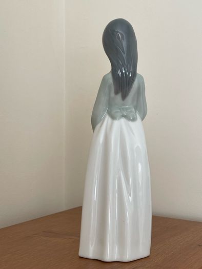 Nao Lladro