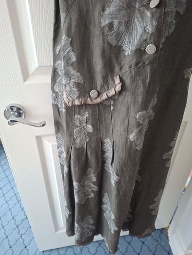 Cute Dark Green/Brown   & Silver Imprevu Design Size 14