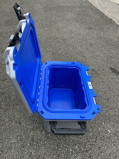 Kings 50 L cooler box