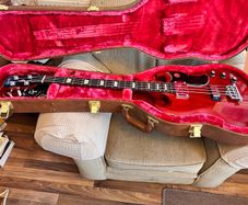 Gibson SG BASS New Beautiful Stunning Instrument.