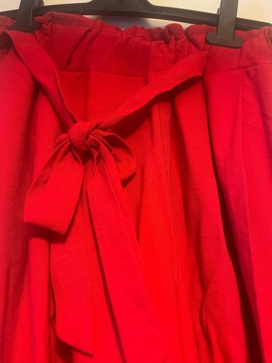 Uni size . beautiful red color