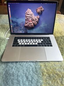 Apple MacBook Pro 15 inch 2017