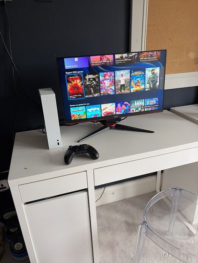 Xbox series s with Controller