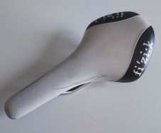 fi.zi:k Antares saddle