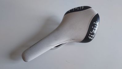 fi.zi:k Antares saddle
