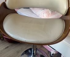 bar stool