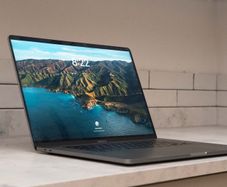 Apple MacBook Pro 16 inch - 16GB Ram, Intel i7 - 500GB SSD - Space Grey - 2019