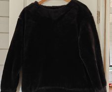 H&M black fluffy fur jumper