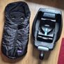 Maxi cosi cabifix isofix carseat and footmuff Image 2