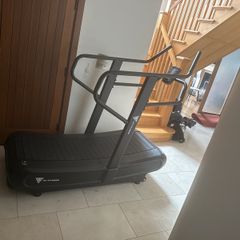 HIT Fitness Curved Air Runner Treadmill