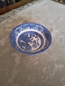 English Ironstone 'Willow' pattern