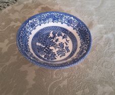 English Ironstone 'Willow' pattern