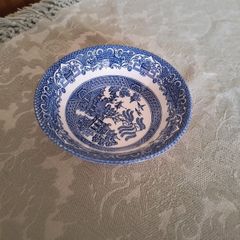 English Ironstone 'Willow' pattern