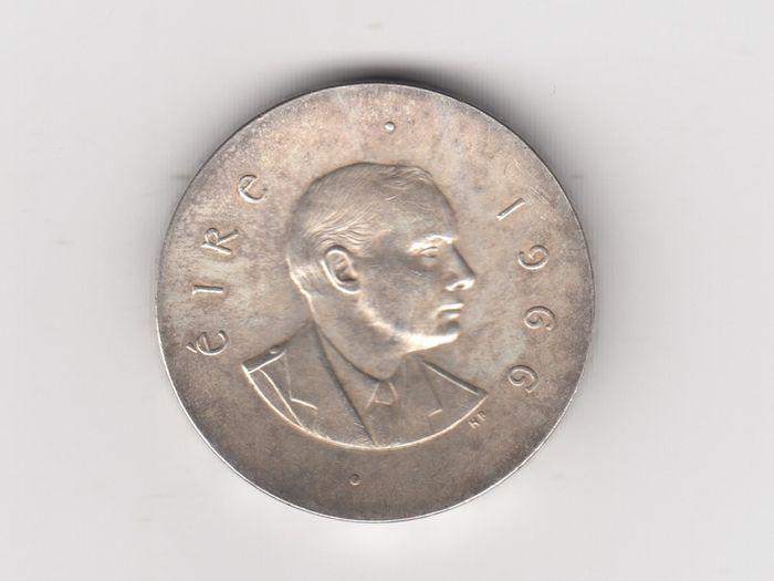 Ireland, Pearse 10/-, 1966, 83.3% silver coin, (no 458)