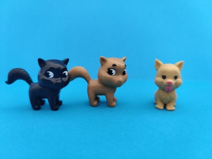 Cat Figures (paw patrol)