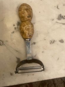 Vintage "Rayware" Potato Peeler with "Potato Themed" Handle