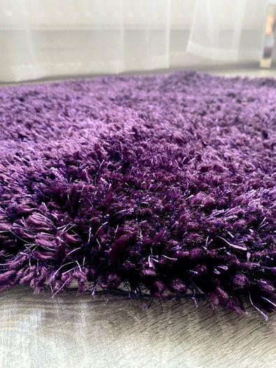 Shaggy Circle Purple Rug 80cm in very good condition
