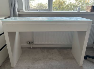 Makeup Table