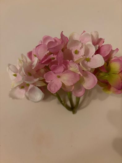 Artificial flowers