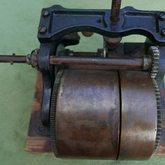 Antique Phonograph Motor - seems to work well